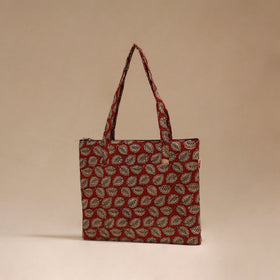 Handcrafted quilted handbag 07