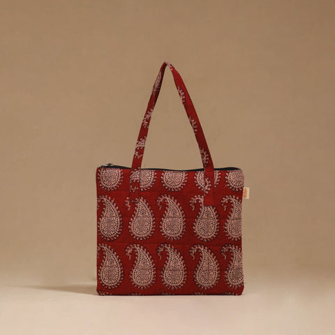 Handcrafted quilted handbag 101