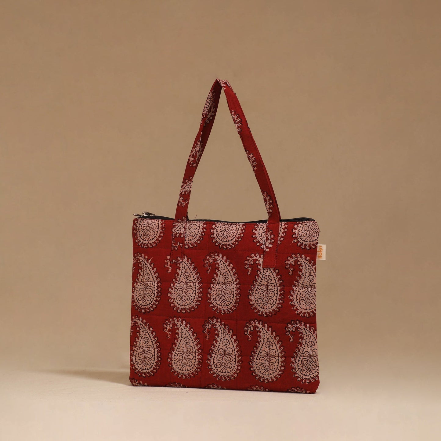 Handcrafted quilted handbag 101