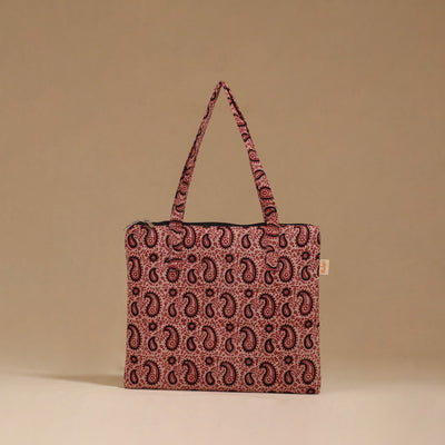 Handcrafted quilted handbag 105