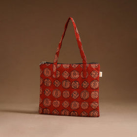 Handcrafted quilted handbag 19