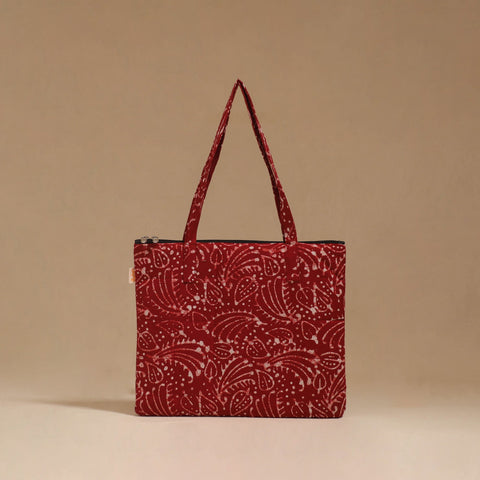 Handcrafted quilted handbag 29