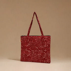 Handcrafted quilted handbag 29