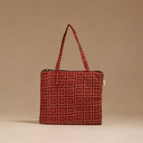 Handcrafted quilted handbag 69