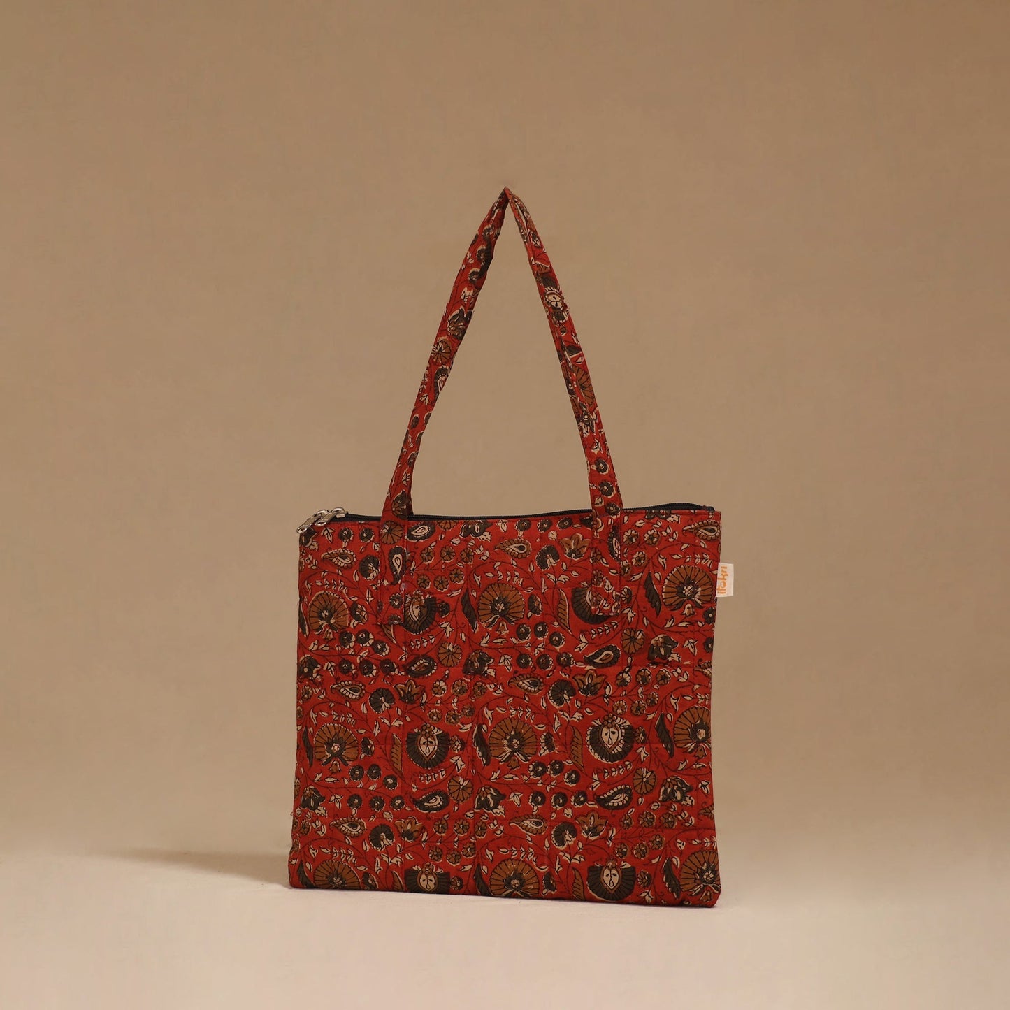 Handcrafted quilted handbag 78