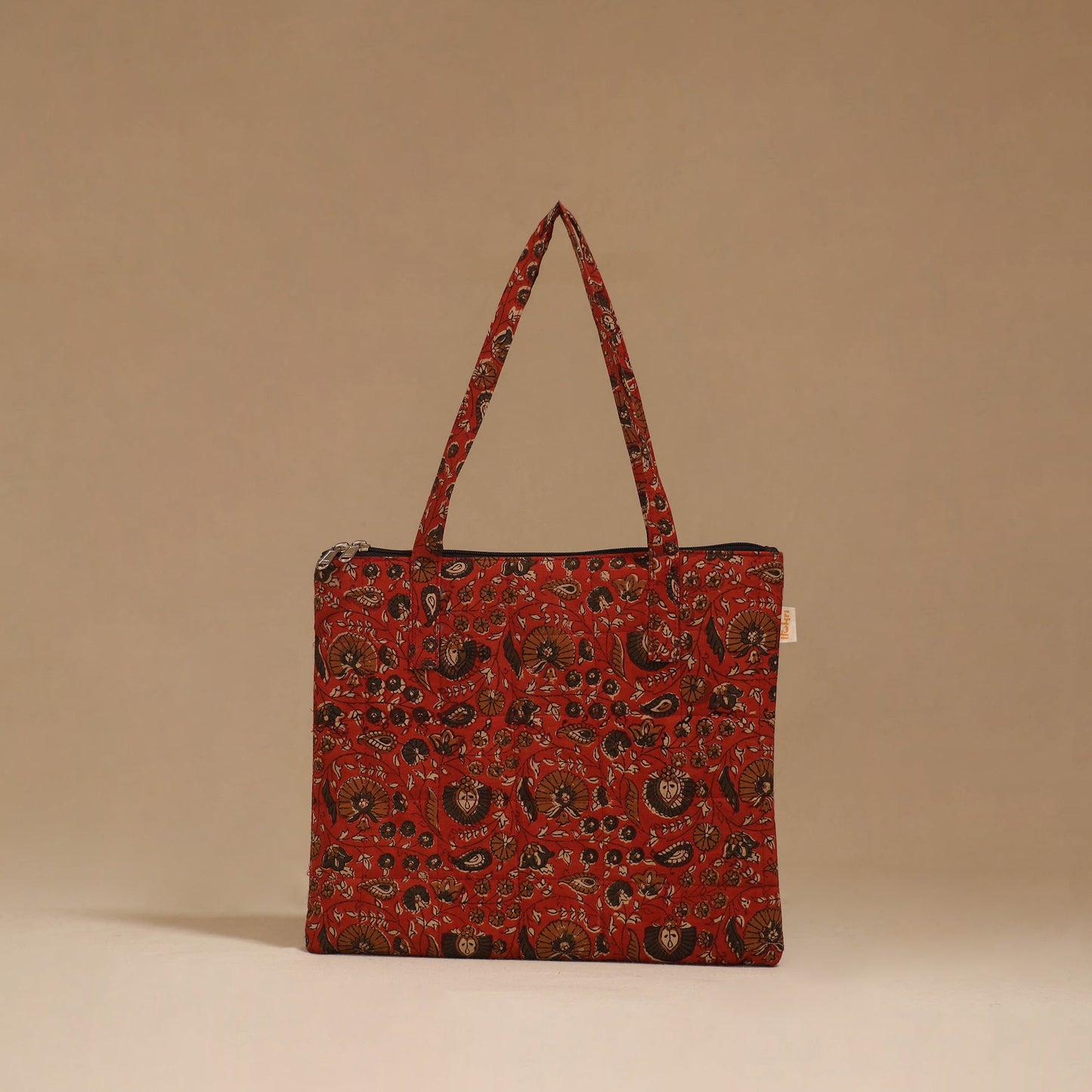 Handcrafted quilted handbag 78