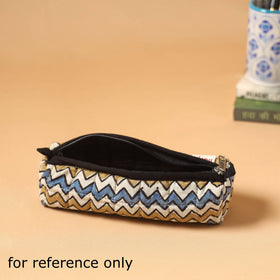 Handcrafted quilted pencil pouch 01