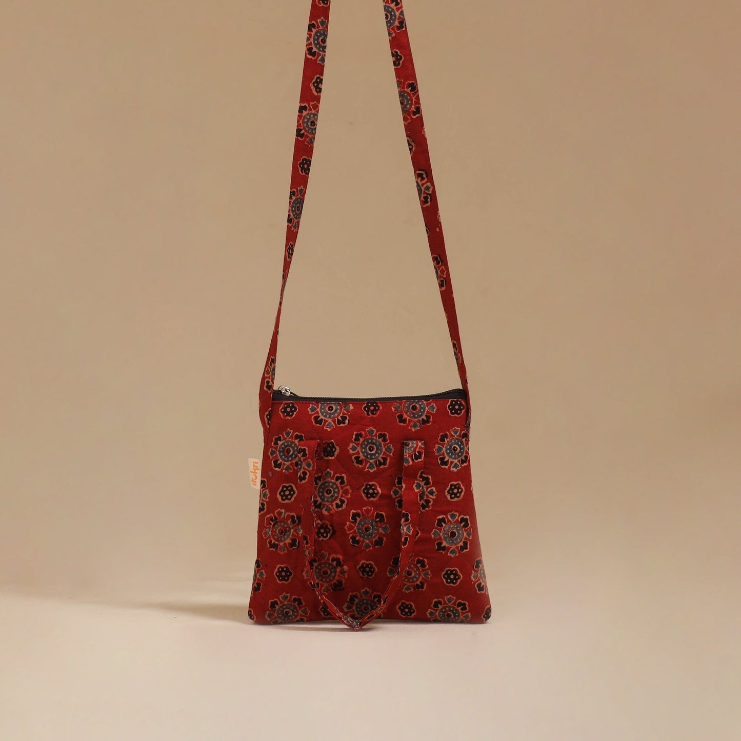 Handcrafted quilted sling bag 08