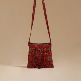 Handcrafted quilted sling bag 08