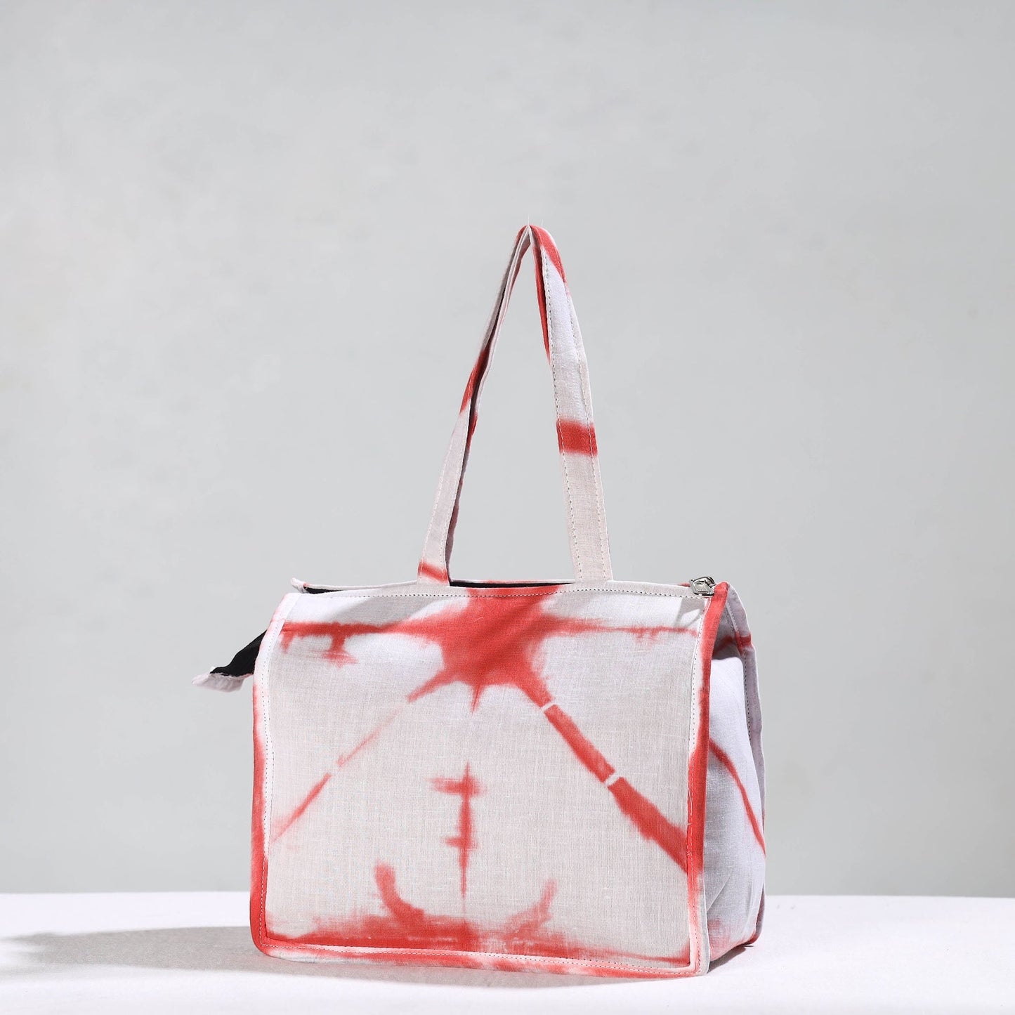 Red Handcrafted Shibori Tie-Dye Cotton Hand Bag 01