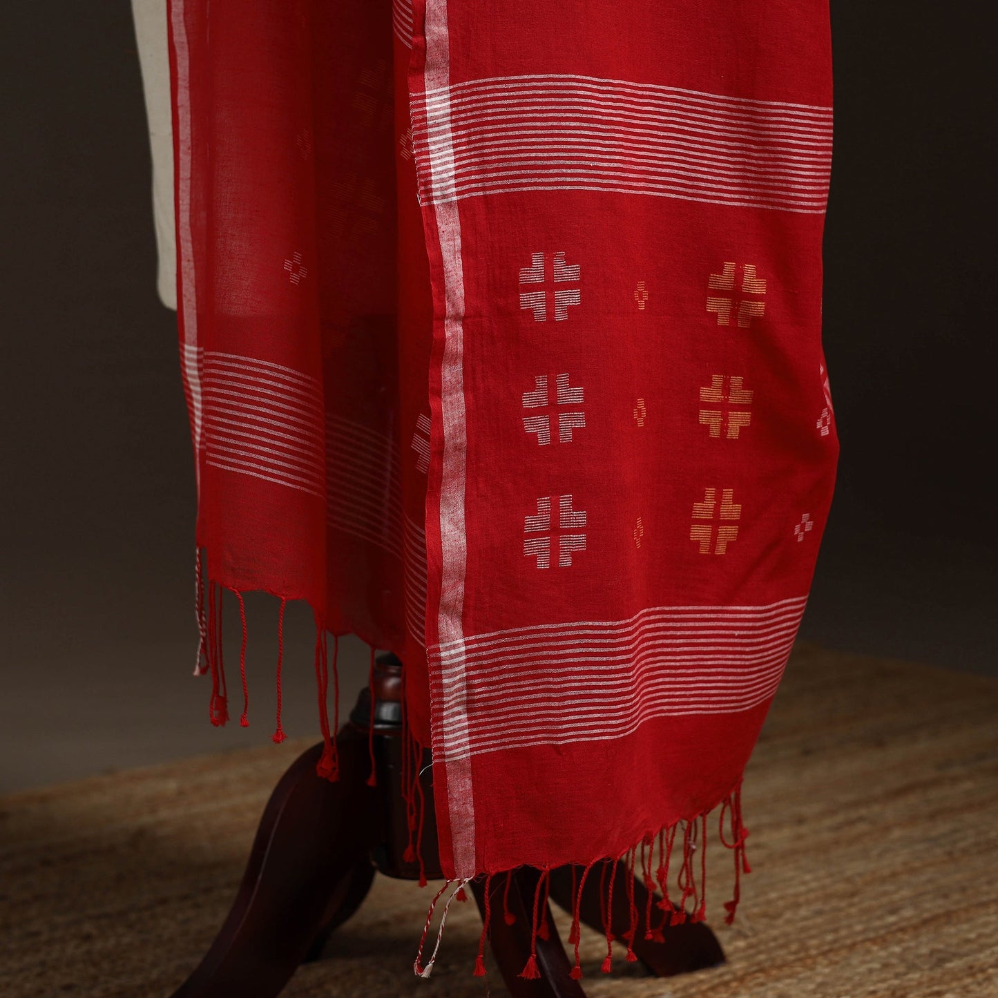 Handloom cotton bengal jamdani dupatta 35 - handcrafted