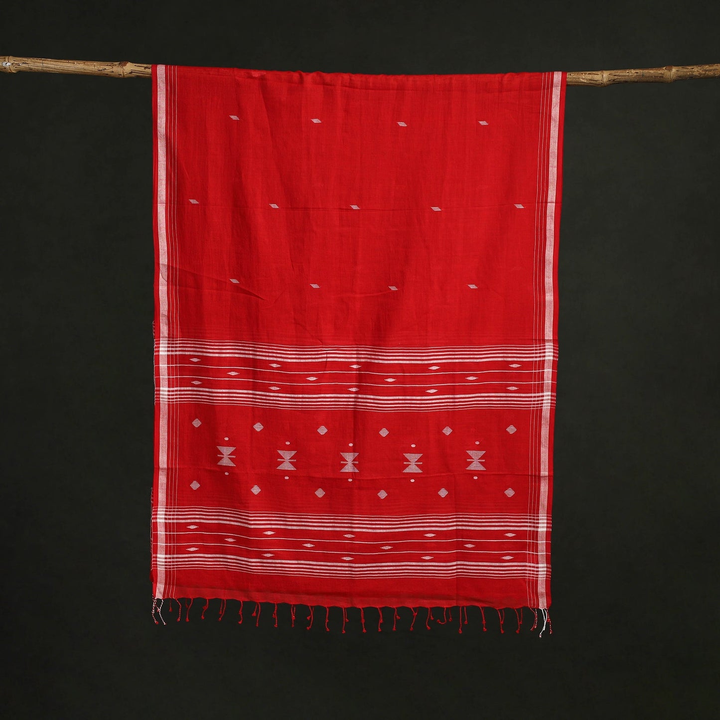 Handloom cotton burdwan jamdani stole with tassels 03