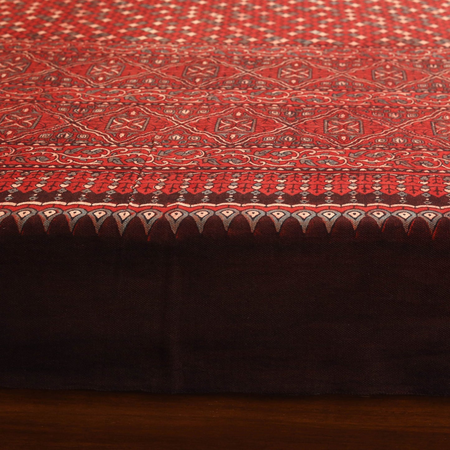 Red - handloom cotton double bed sheet (108 x 90 in) 09