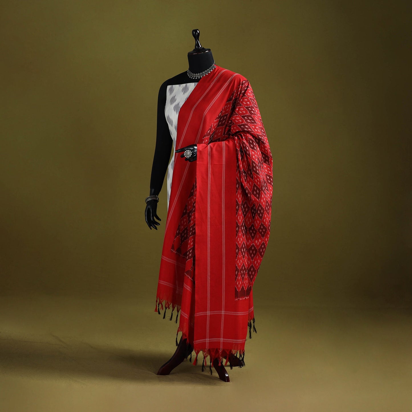 Handloom mercerised cotton pochampally ikat dupatta 19