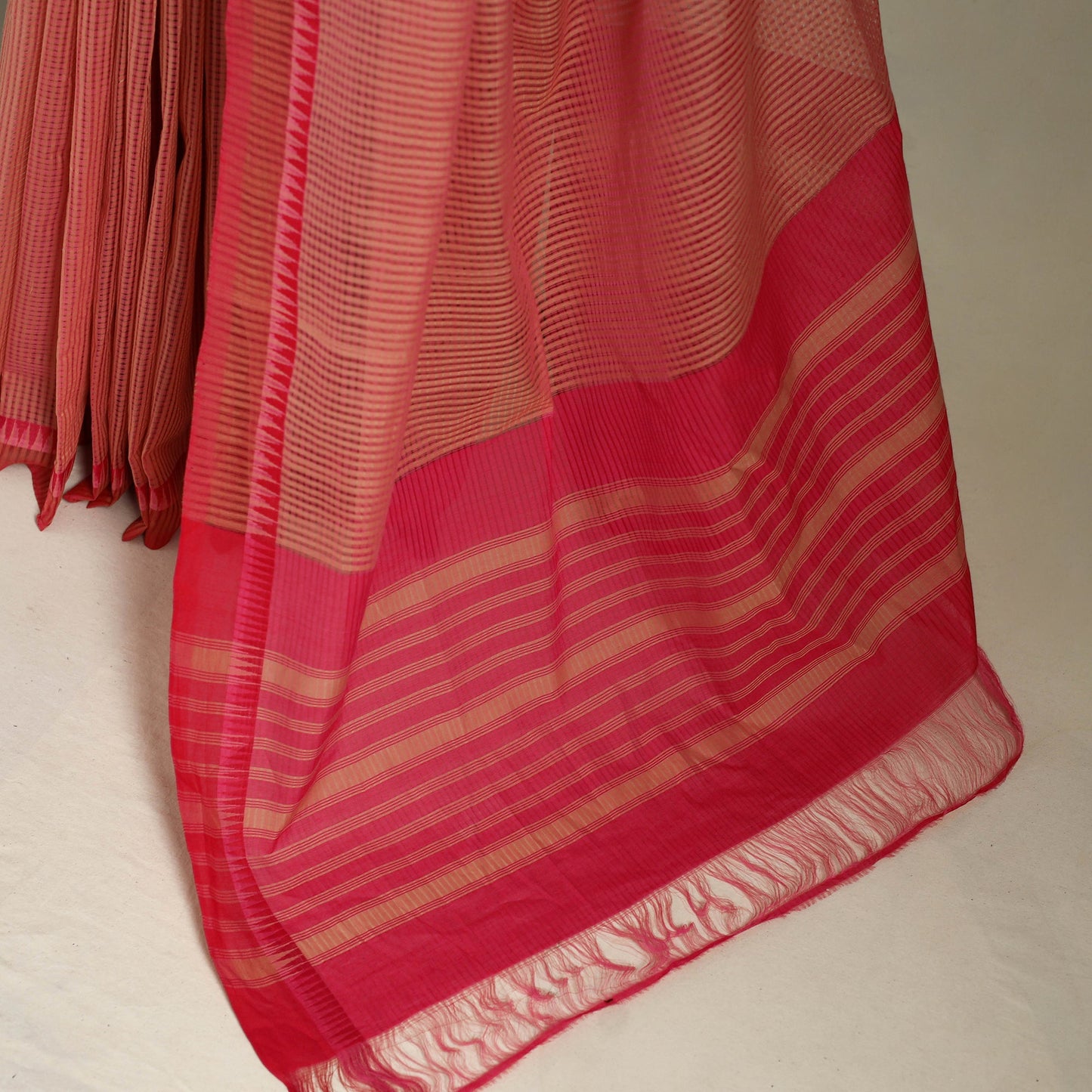 Red Handloom Missing Checks Cotton Mangalagiri Saree