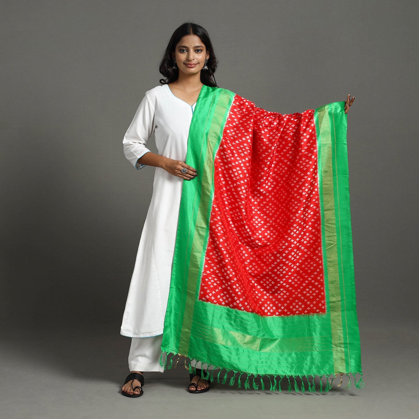 Red - handloom pochampally ikat silk dupatta 05