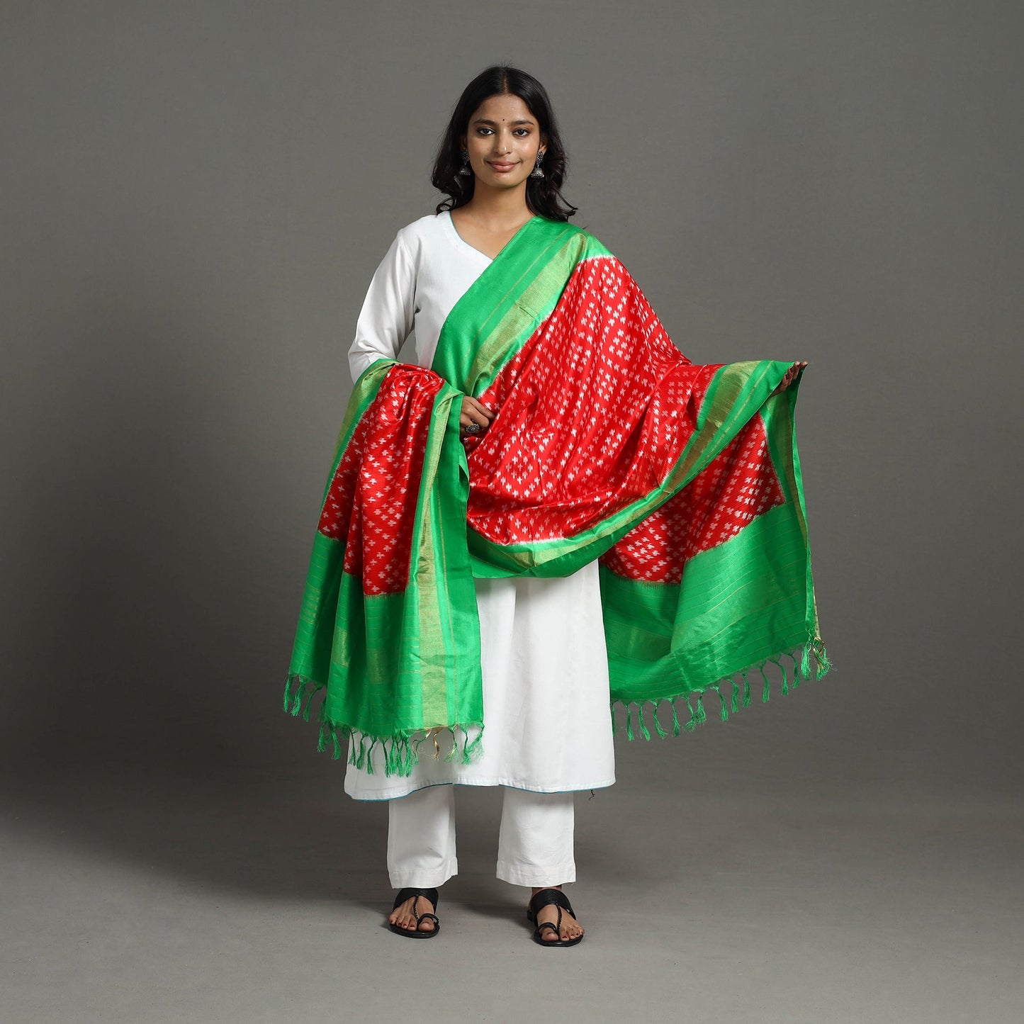 Red - handloom pochampally ikat silk dupatta 05