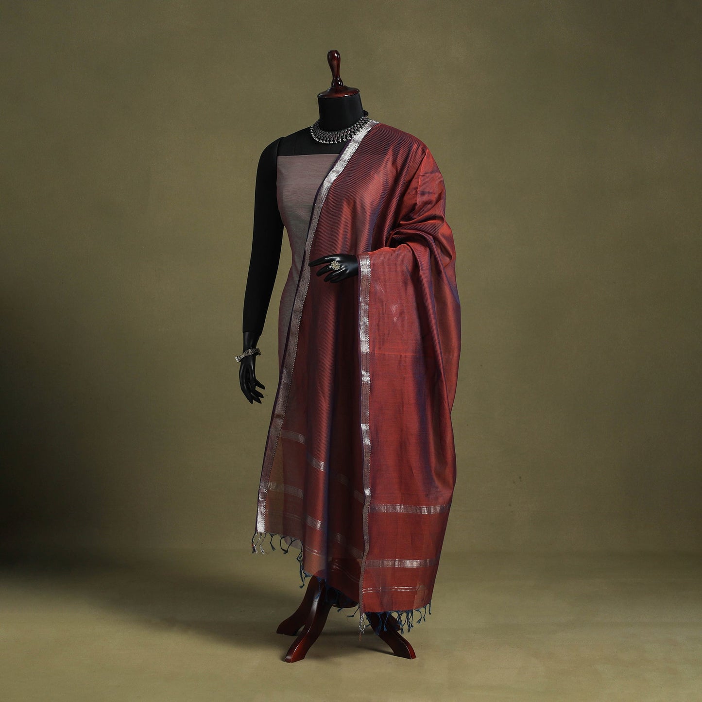 Red - handloom silk cotton maheshwari dupatta 02