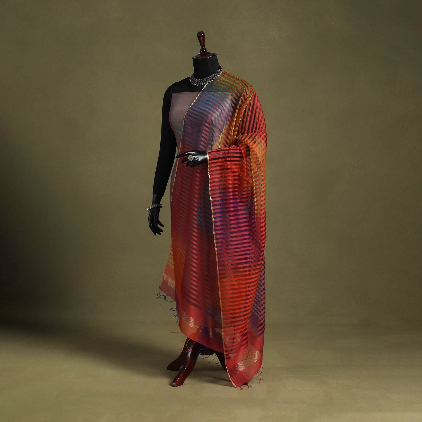 Red - handloom silk cotton missing weave maheshwari dupatta