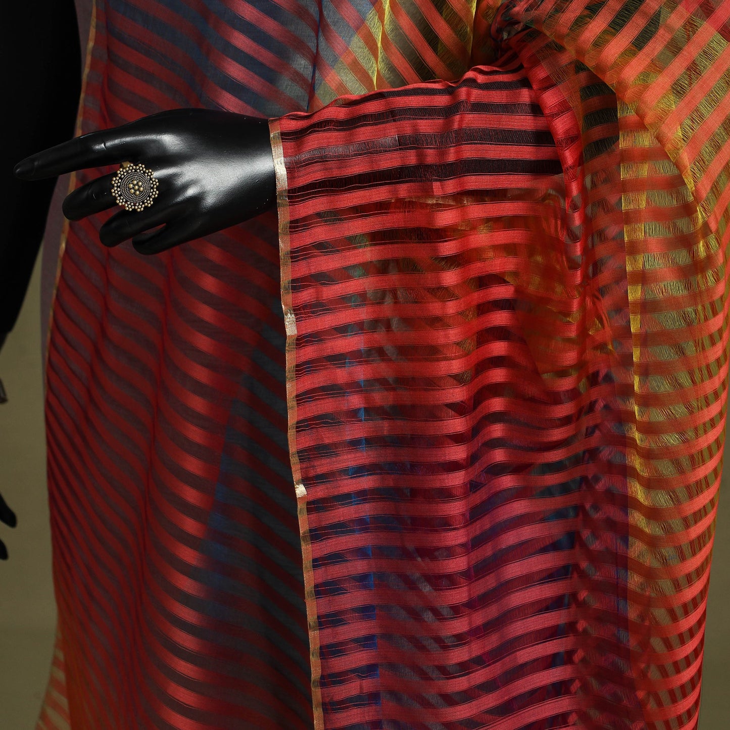 Red - handloom silk cotton missing weave maheshwari dupatta