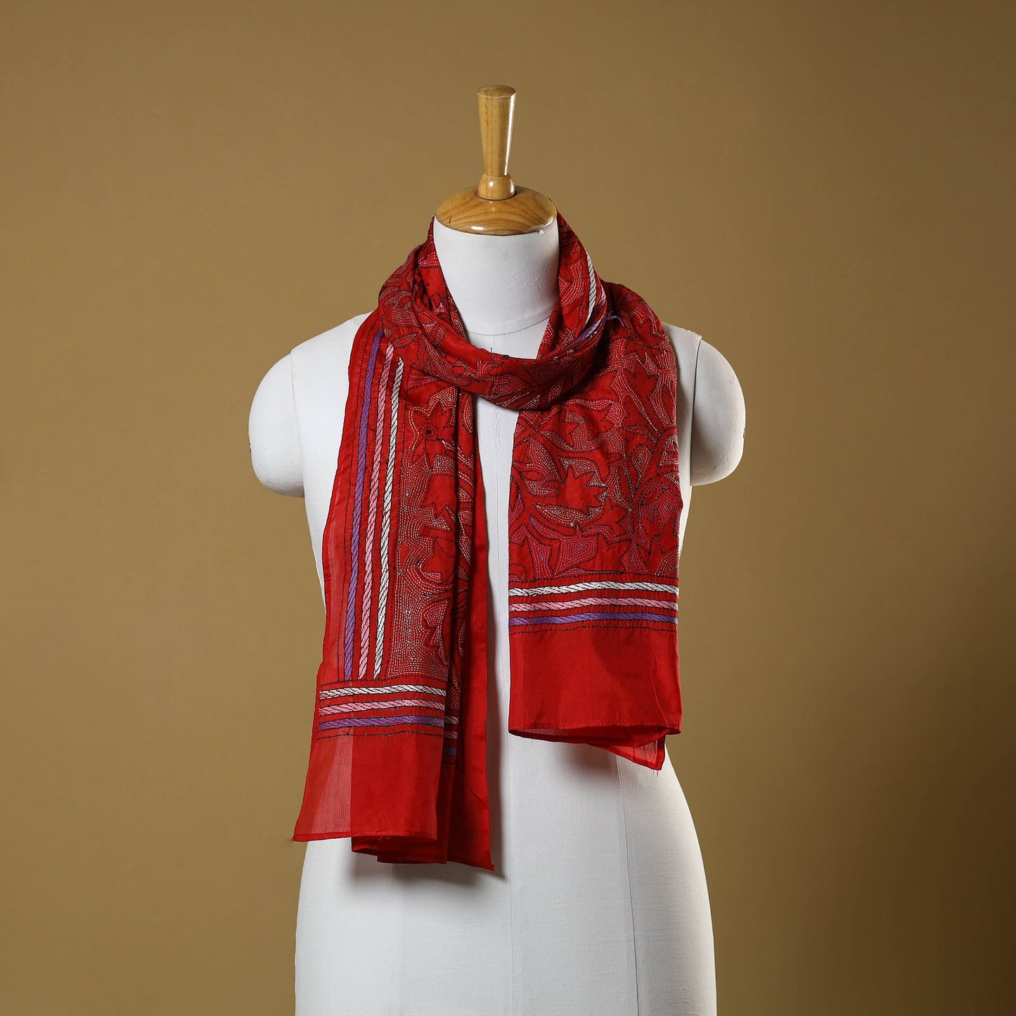 Red - handloom tussar silk bengal kantha work stole 10