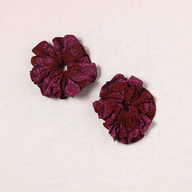 Red - handmade cotton rubber bands/scrunchies (set of 2) 08
