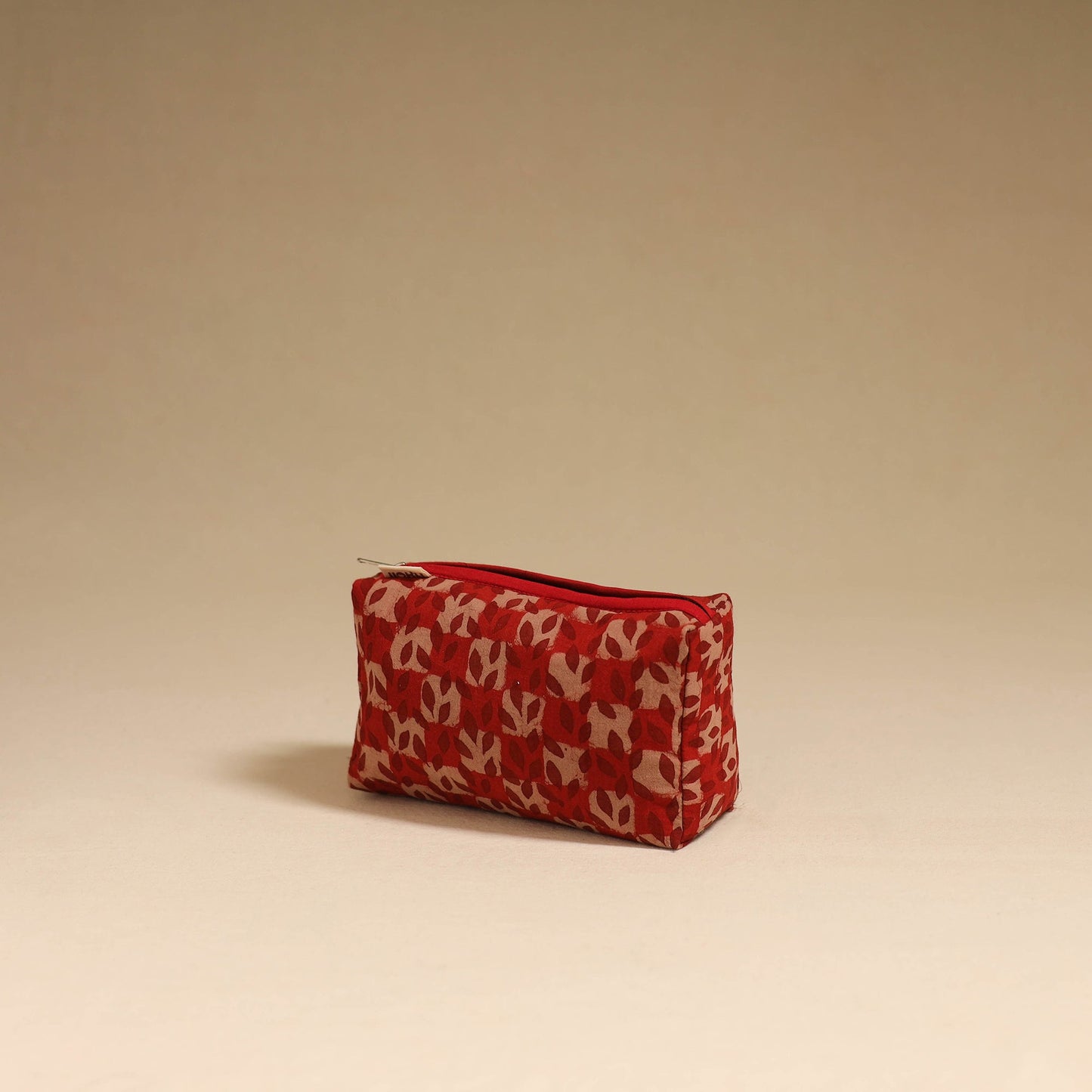 Red - handmade cotton toiletry pouch 02 - handcrafted