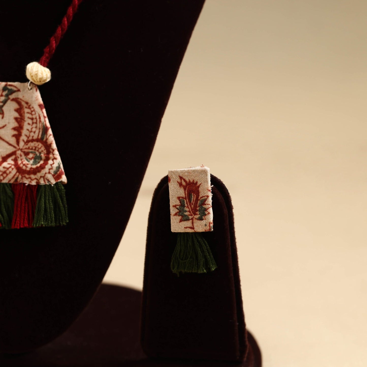 Red - handmade fabart necklace set 04 - handcrafted