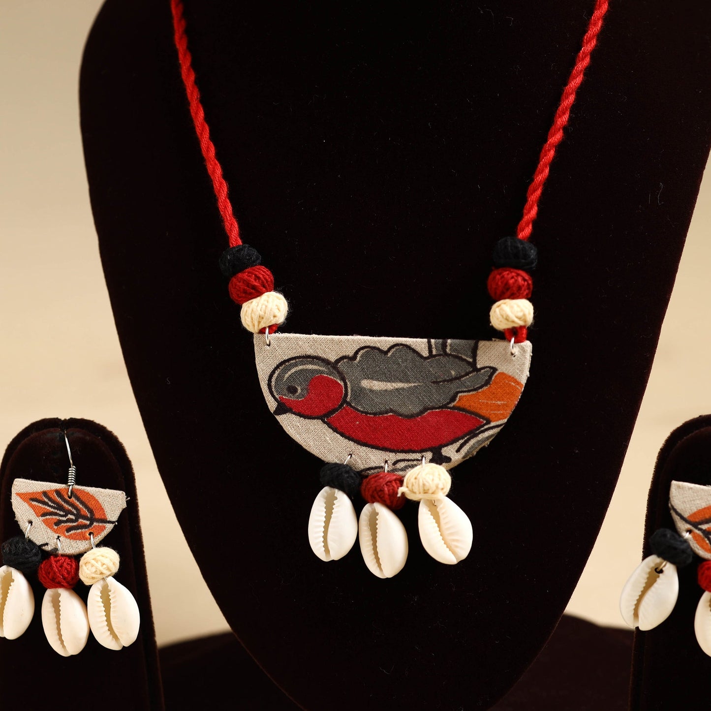  Handmade Fabart Shell Necklace Set