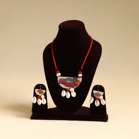  Handmade Fabart Shell Necklace Set