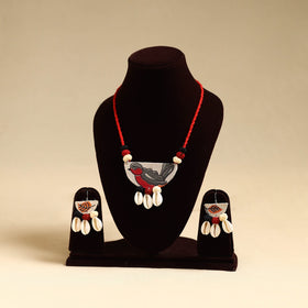 Buy Handmade Fabart Shell Necklace Set