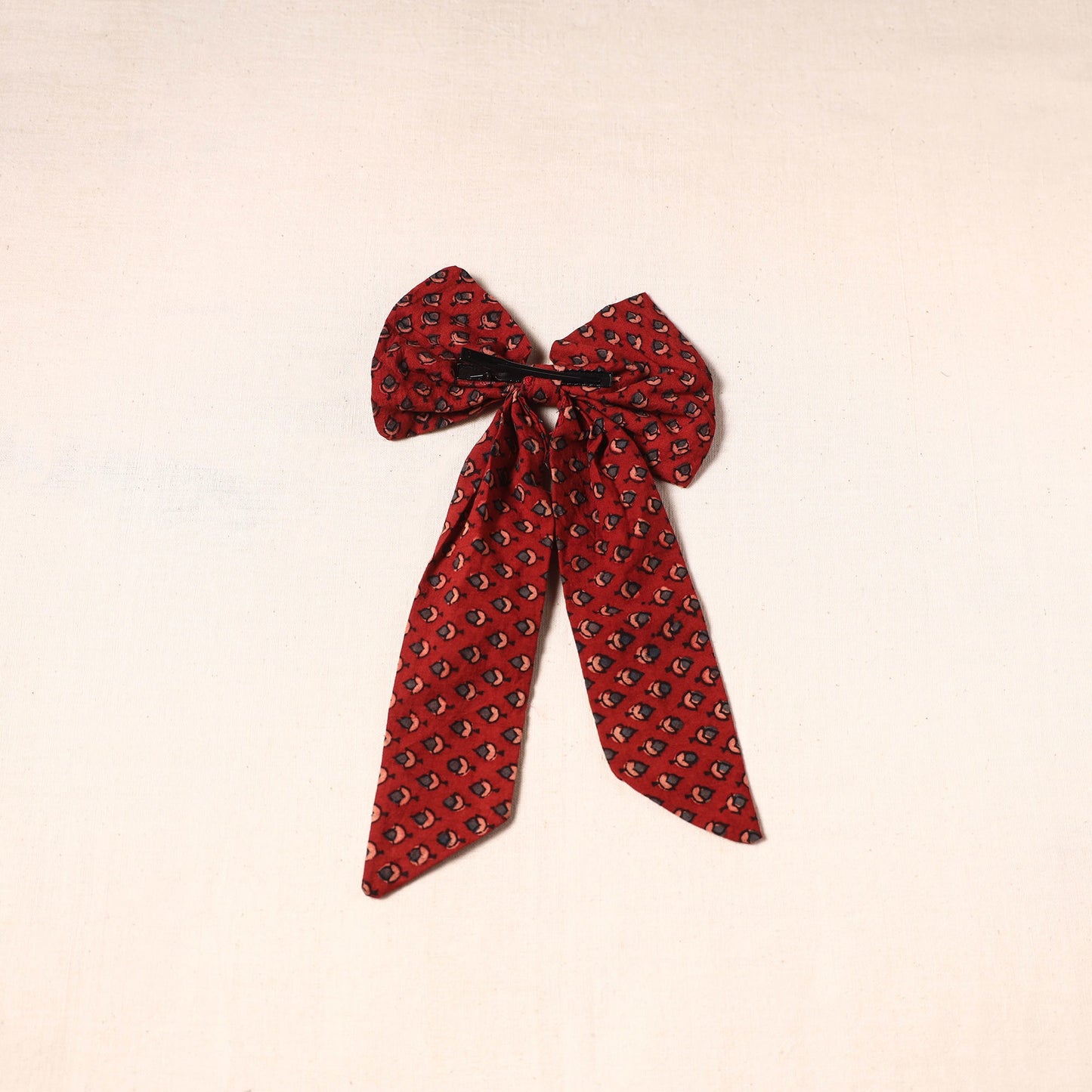 Red - handmade fabric bow hair clip 02 - handcrafted
