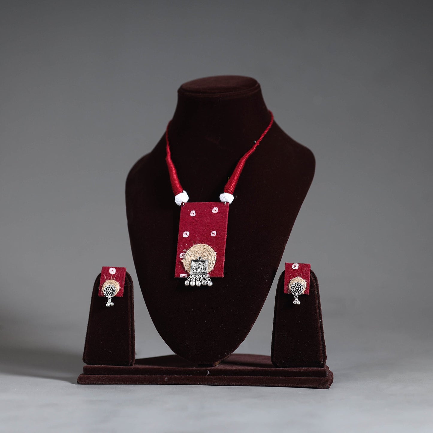 Buy Handmade Maroon GS Jute Fabart Necklace Set
