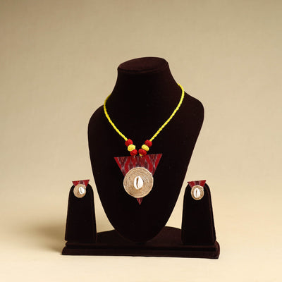 Buy Handmade Jute Fabart Necklace Set