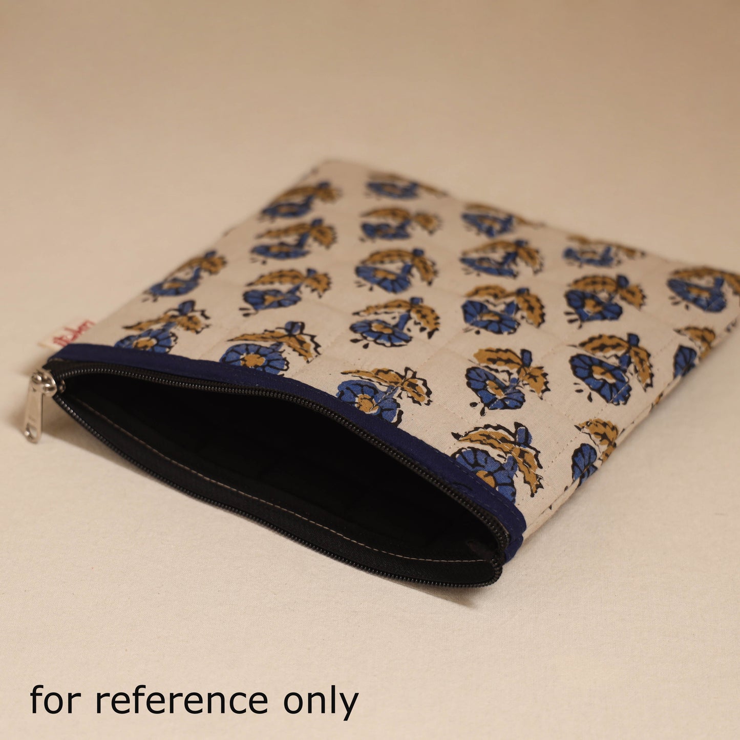 Handmade quilted utility pouch 08 - handcrafted