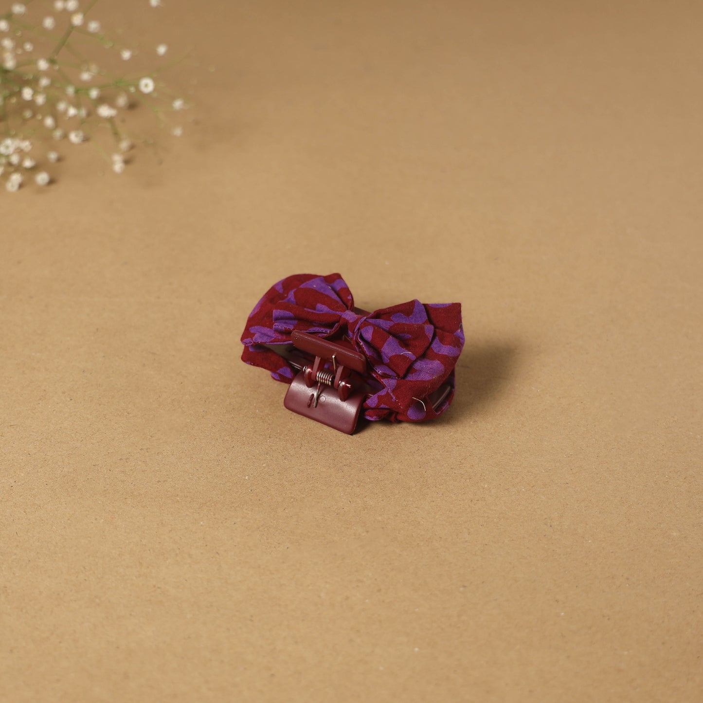 Red - handmade women’s bow hair claw clip 02 - handcrafted