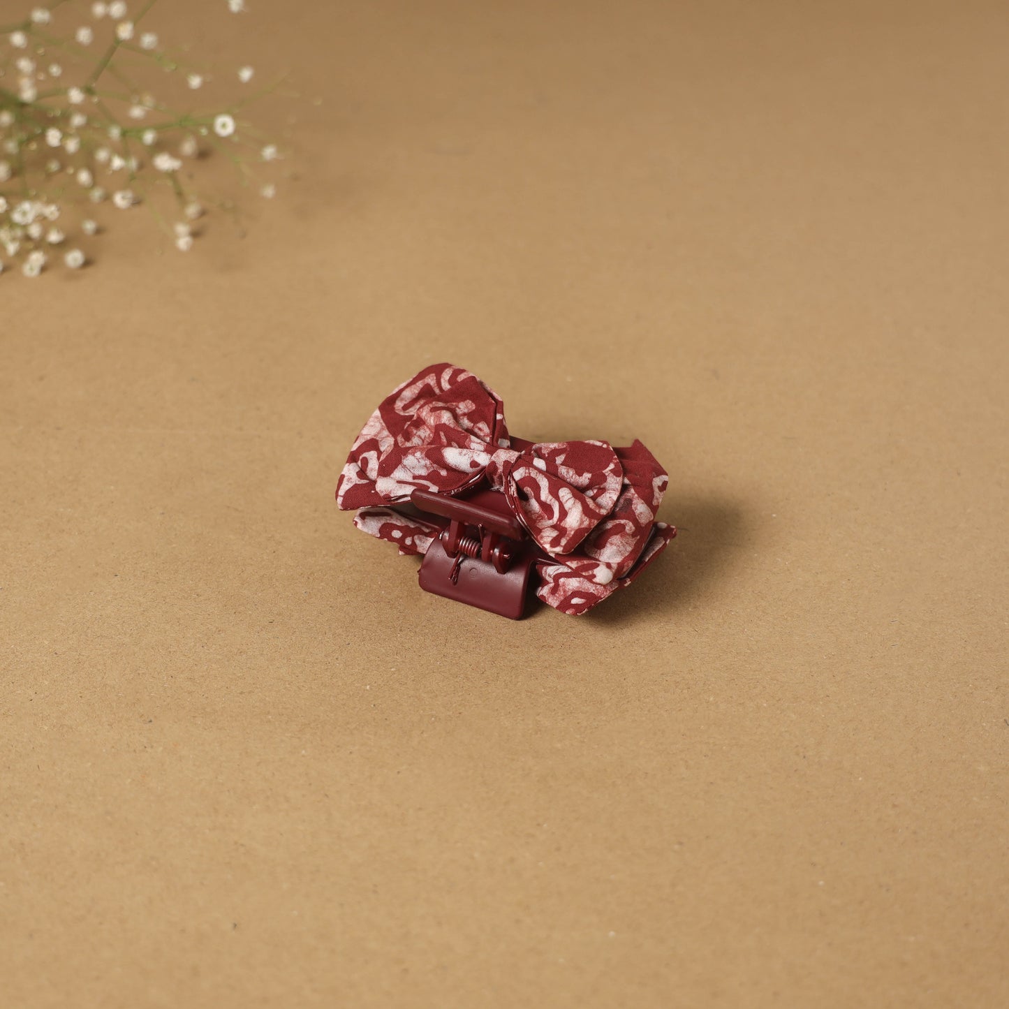 Red - handmade women’s bow hair claw clip 04 - handcrafted