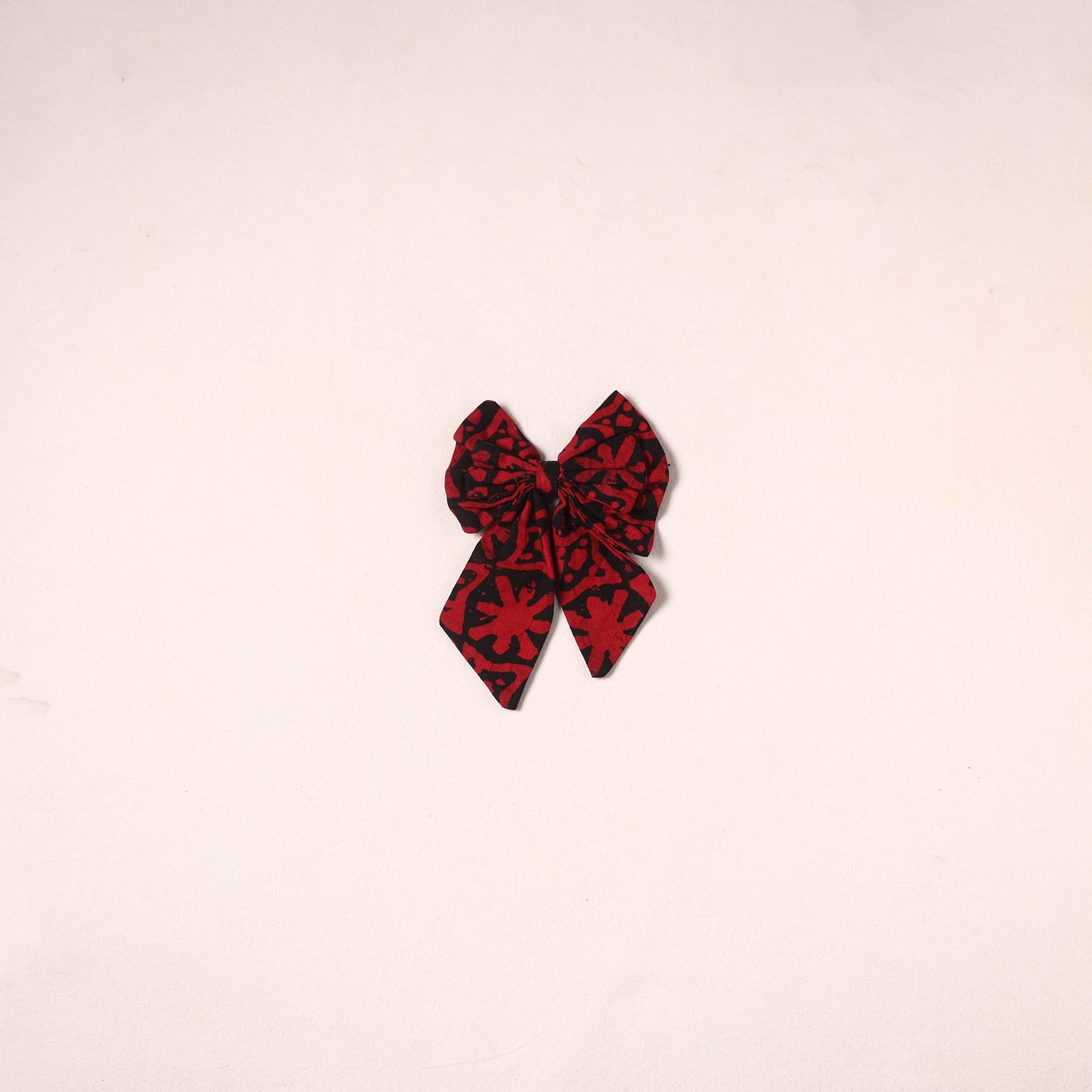 Handmade women’s bow hair clip 07 - handcrafted