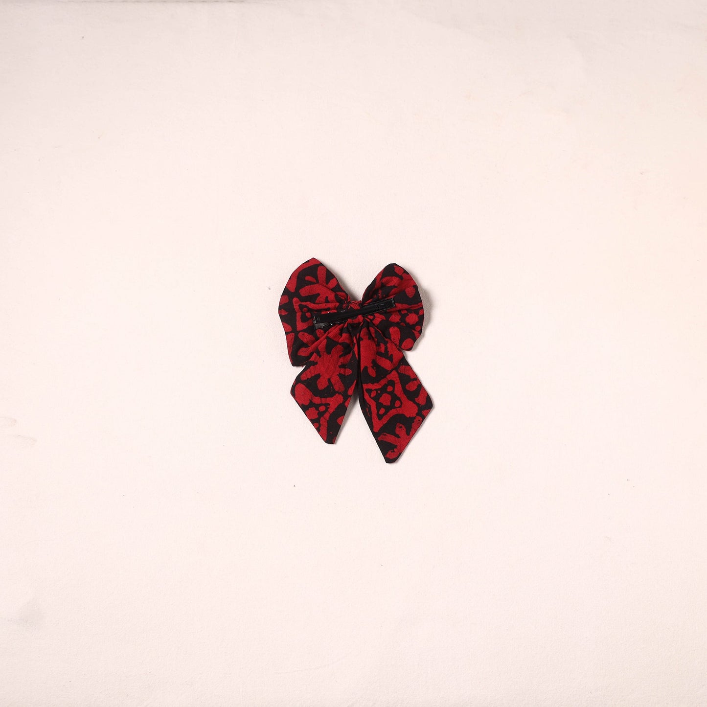 Handmade women’s bow hair clip 07 - handcrafted