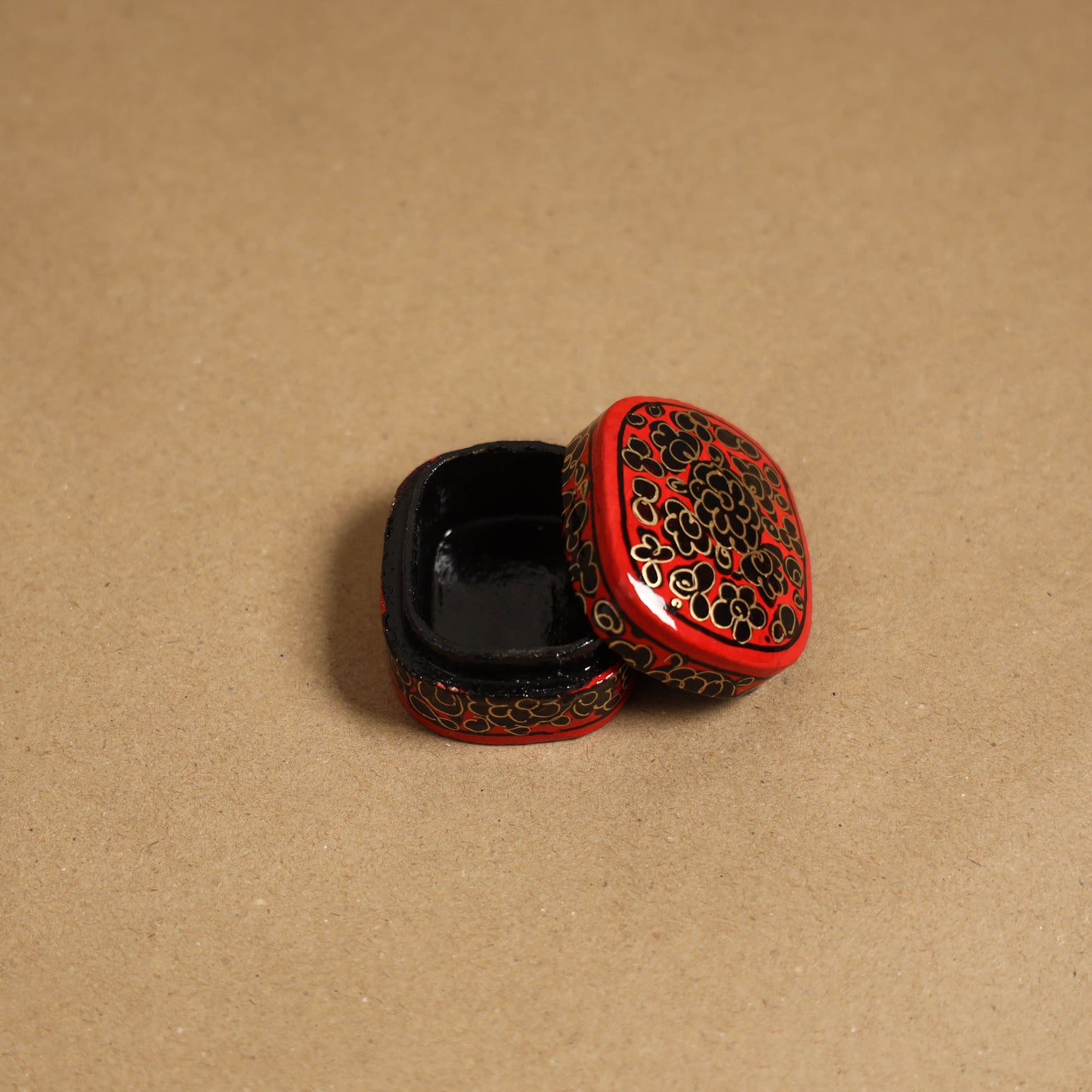 Red - handpainted paper mache multipurpose box 02