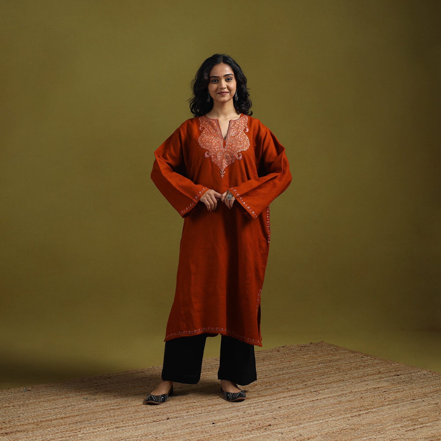 Handwoven sozni hand embroidered kashmiri merino wool