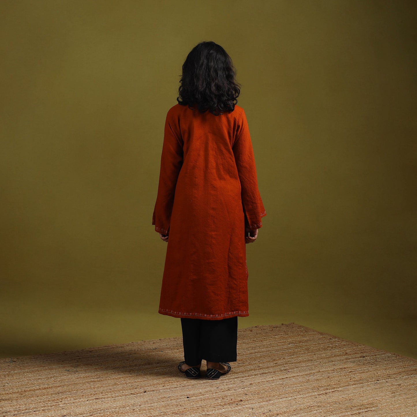 Handwoven sozni hand embroidered kashmiri merino wool