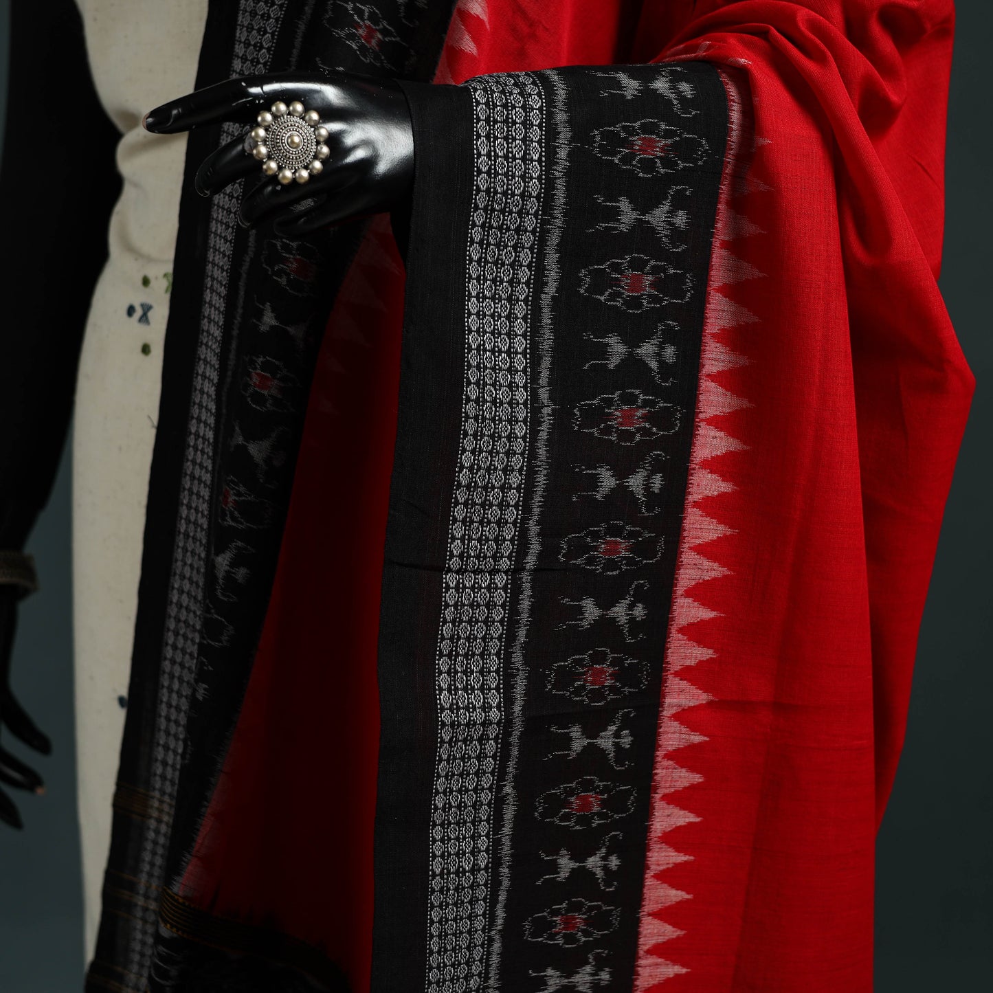 Ikat handloom cotton sambalpuri dupatta 02 - handcrafted