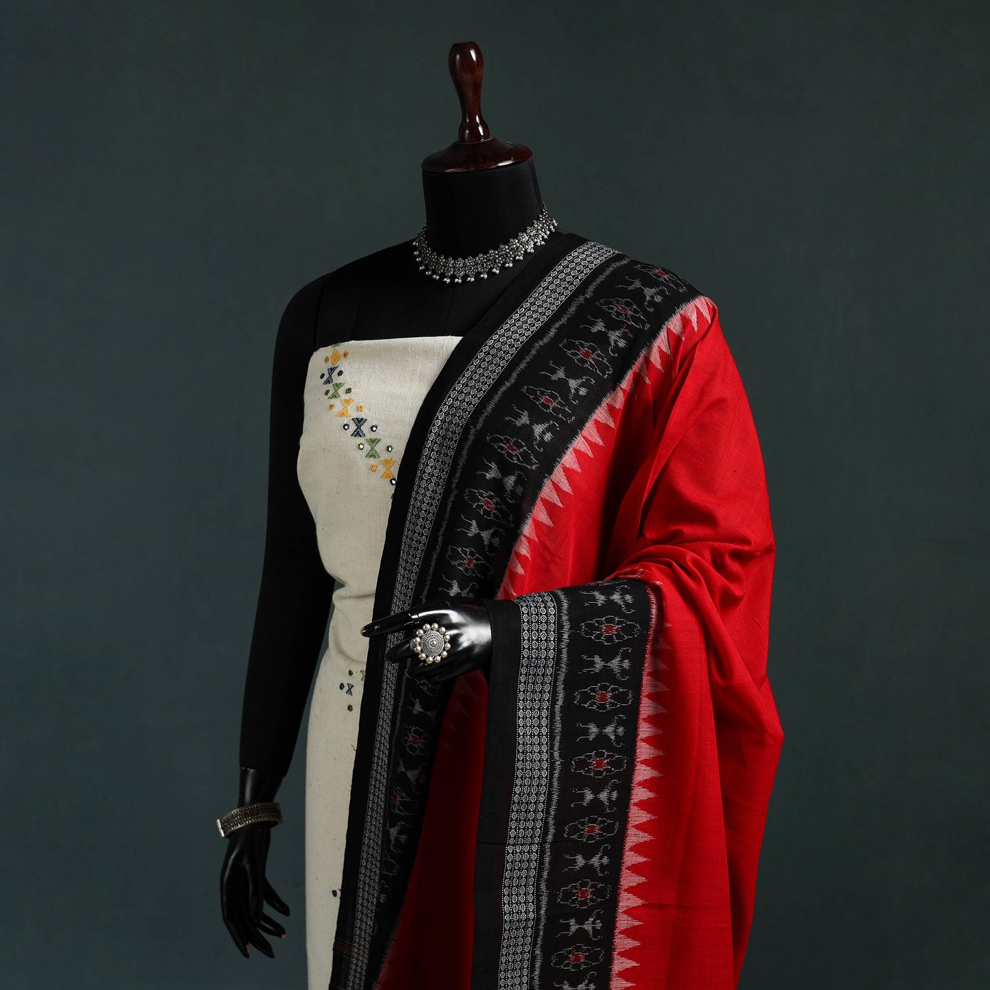 Ikat handloom cotton sambalpuri dupatta 02 - handcrafted