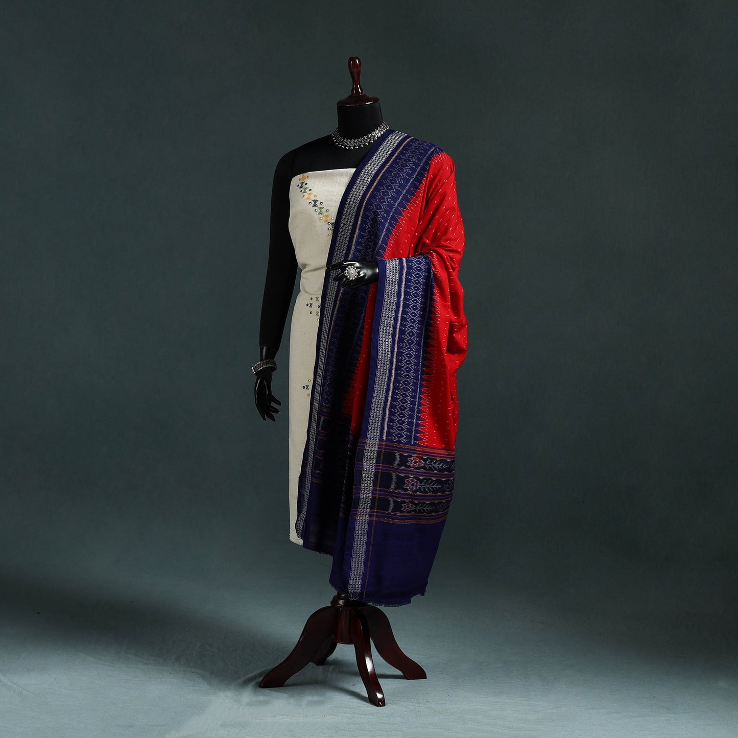 Ikat handloom cotton sambalpuri dupatta 08 - handcrafted