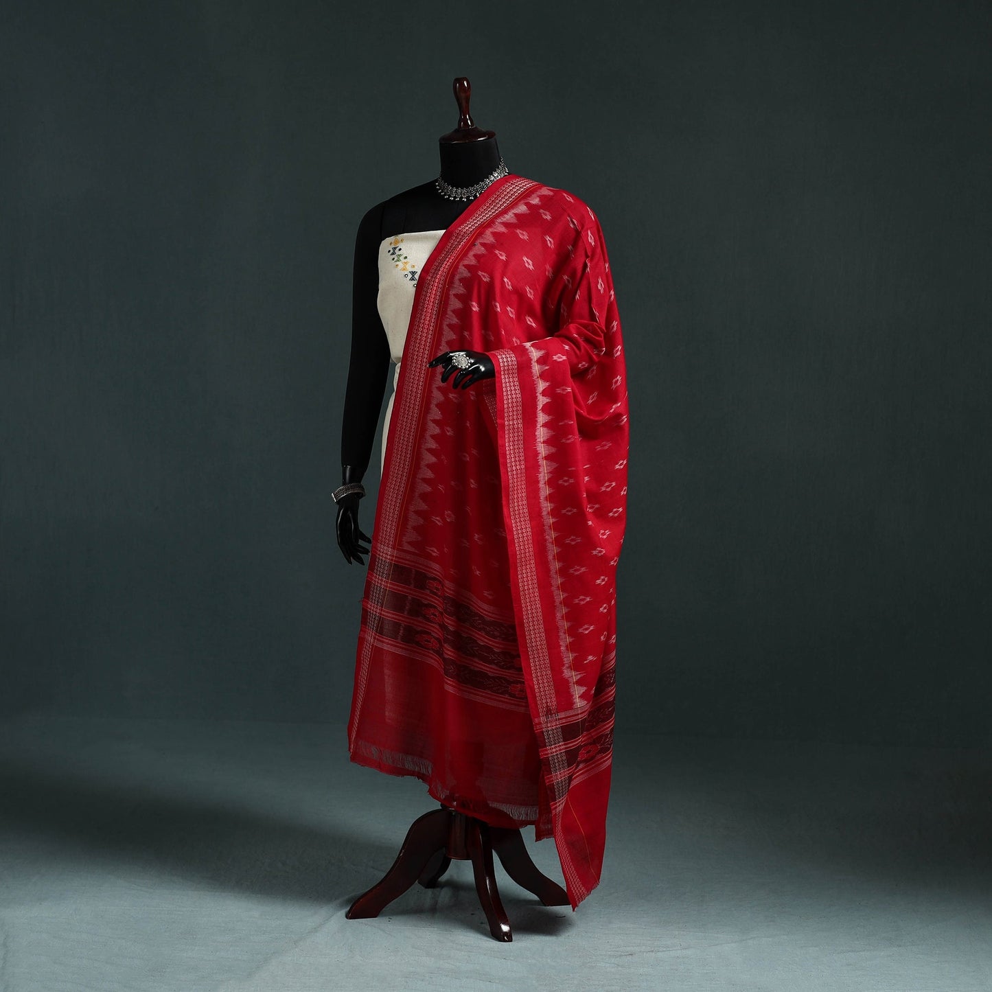 Ikat handloom cotton sambalpuri dupatta 17 - handcrafted