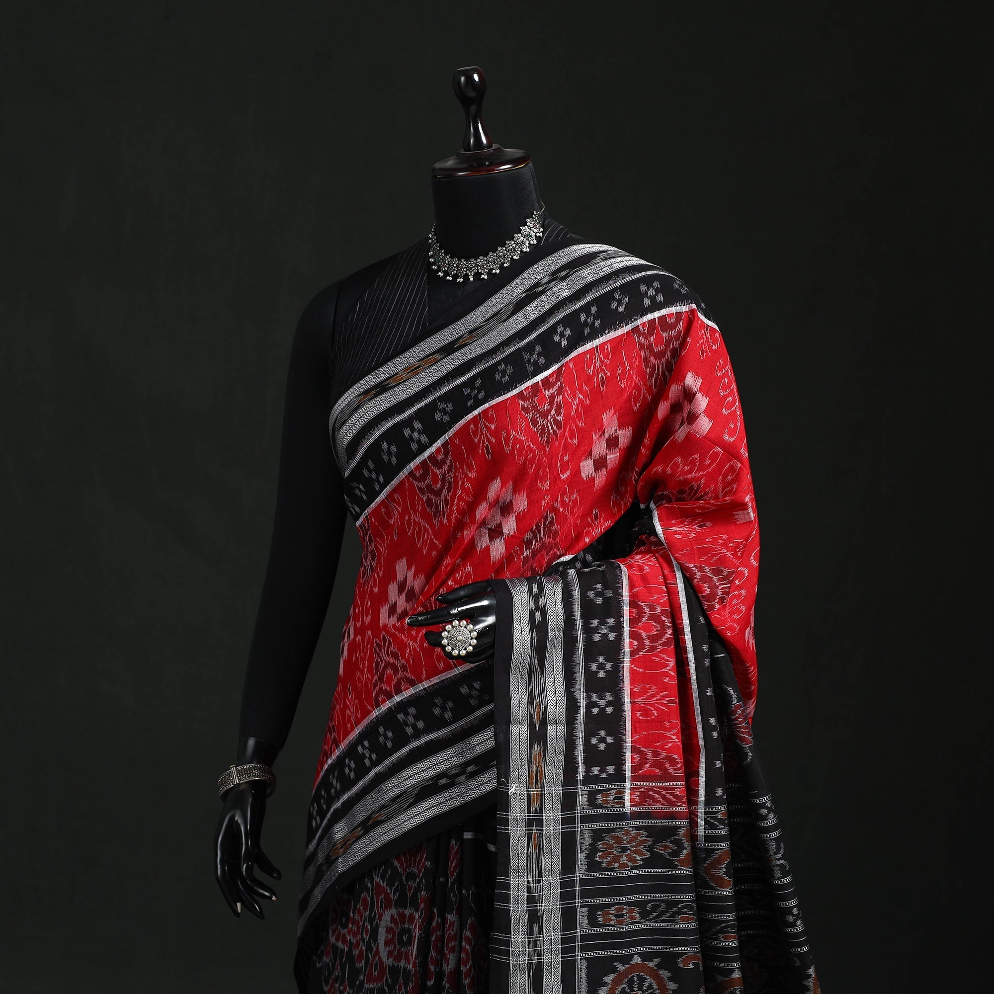 Red Ikat Handloom Cotton Sambalpuri Saree red-ikat-handloom-cotton-sambalpuri-saree