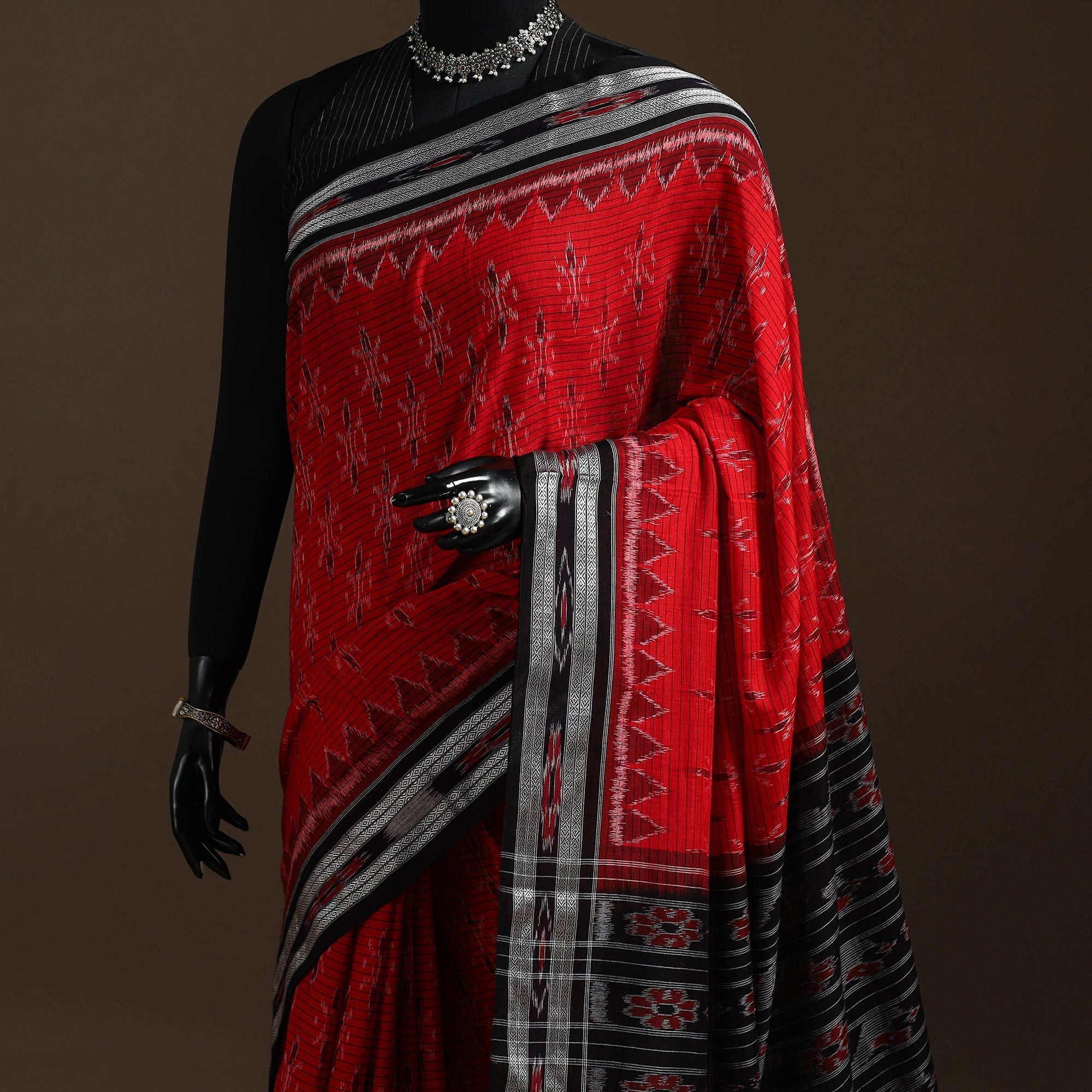 Red Ikat Handloom Cotton Sambalpuri Saree red-ikat-handloom-cotton-sambalpuri-saree