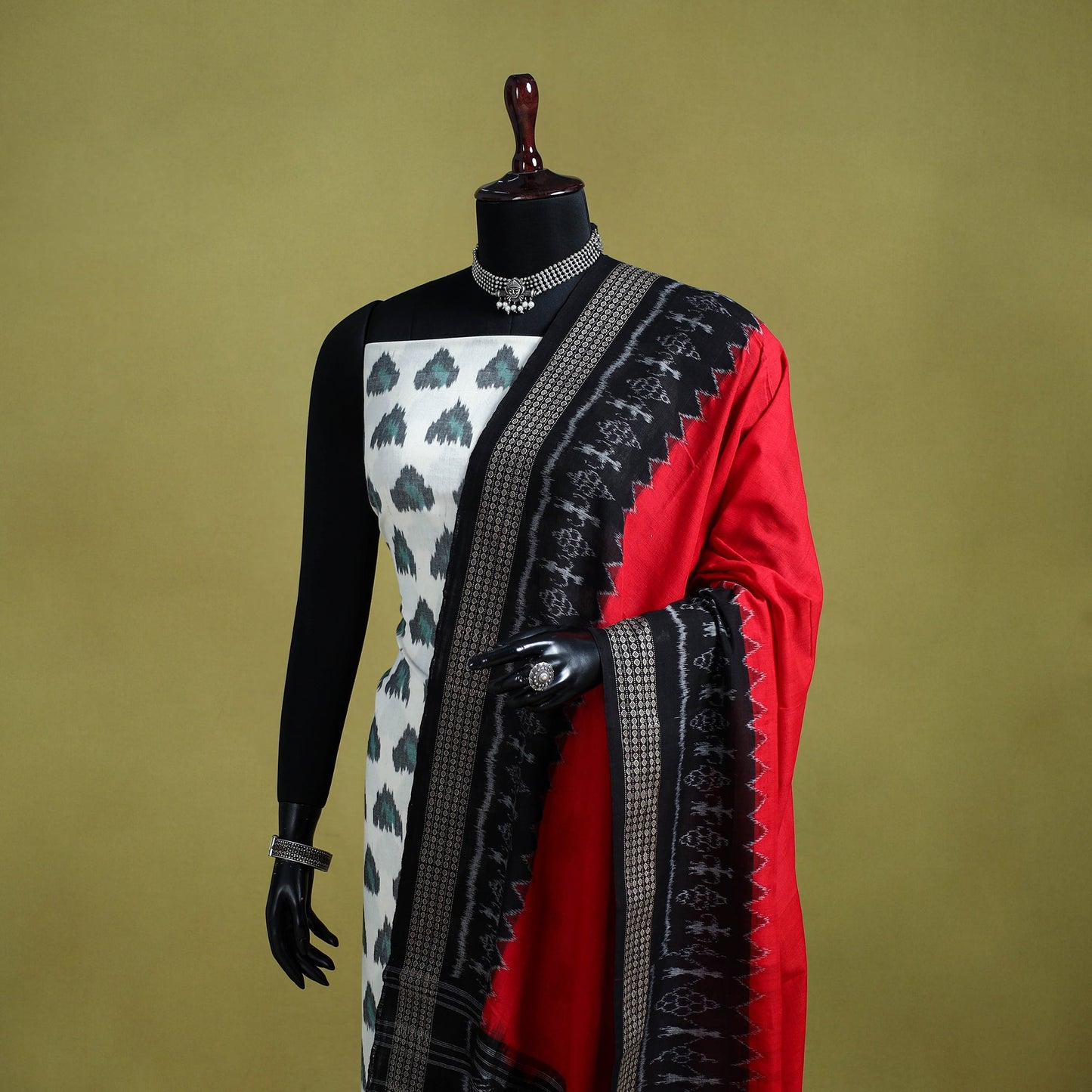 Red - ikat weave cotton sambalpuri dupatta 01 - handcrafted