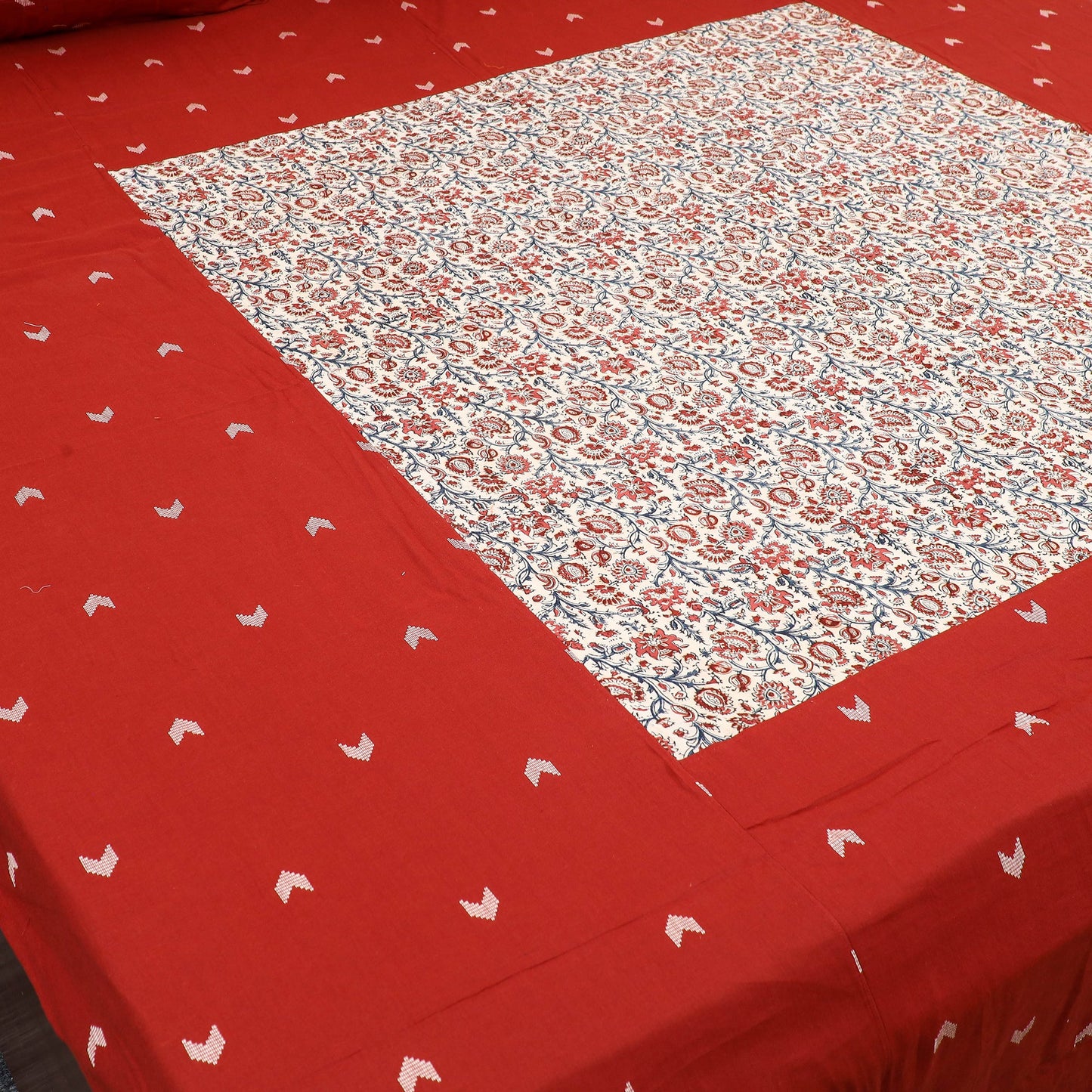 Buy Jacquard with Kalamkari Patch Cotton Bedsheet Set
